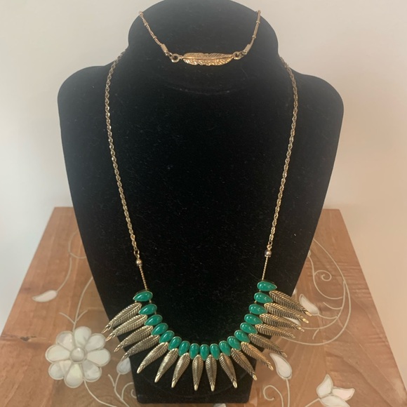 Customer Appreciation-Green& Gold Feather Necklace with Bracelet Set - Picture 1 of 3
